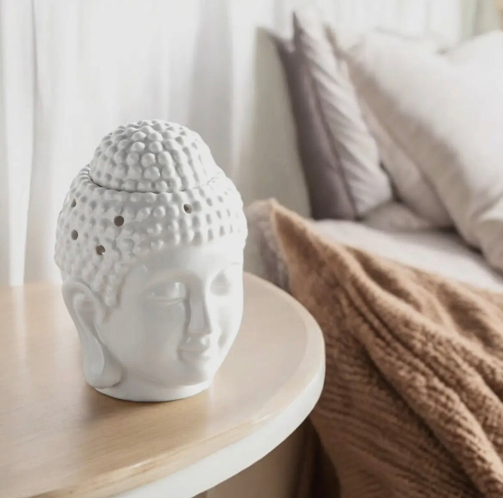 Brûleur à Huile & Parfum Bouddha Blanc – Céramique Dhyana 🕯️🪷