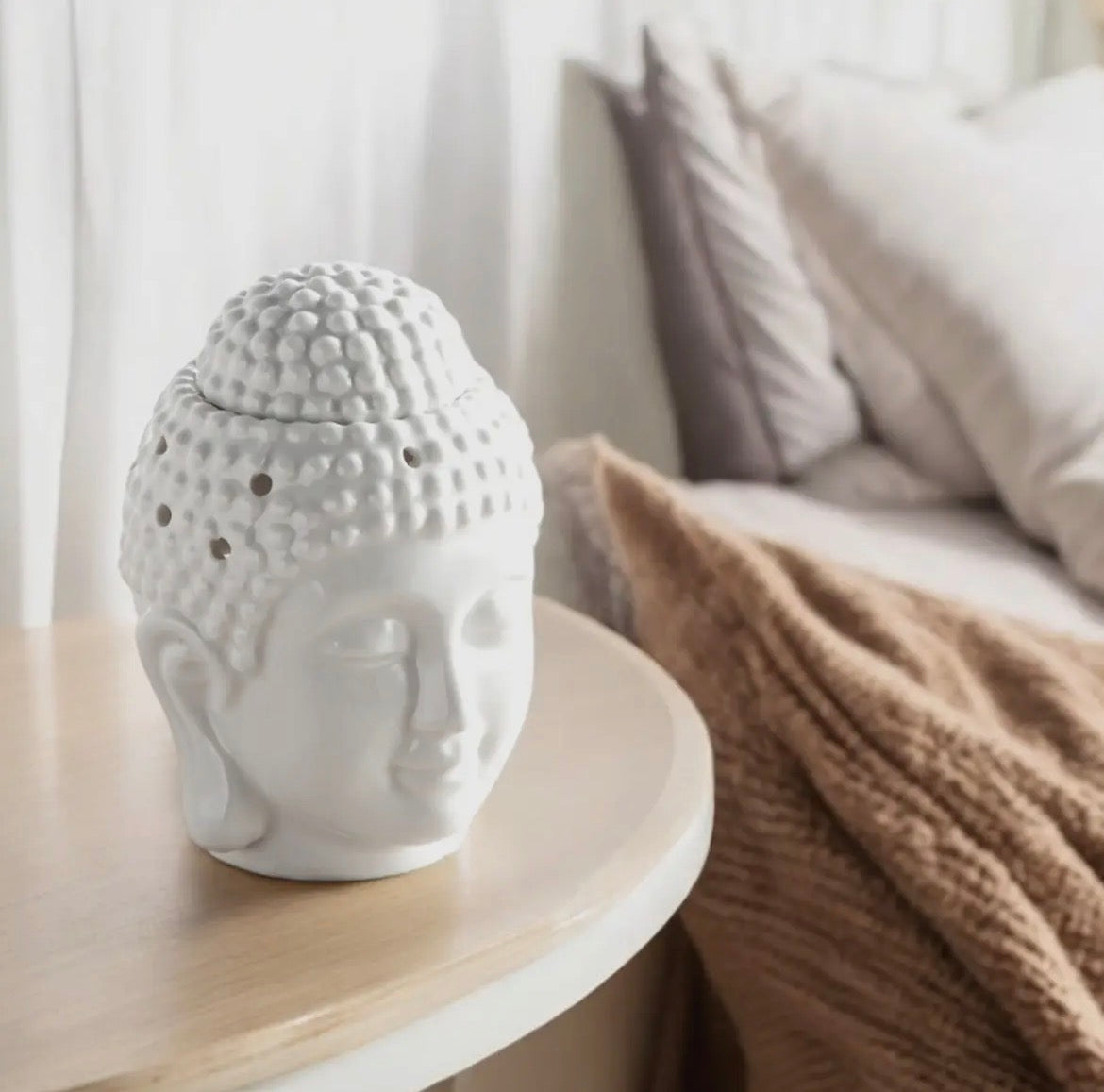 Brûleur à Huile & Parfum Bouddha Blanc – Céramique Dhyana 🕯️🪷
