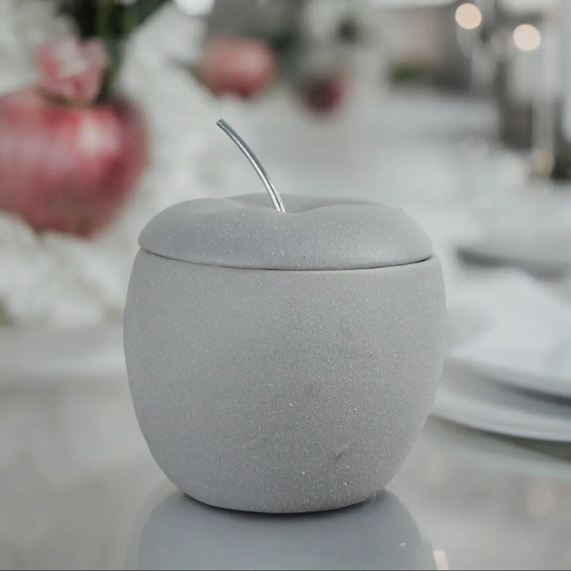 Brûle-Parfum Pomme d’Amour en Céramique – Parfum d’Ambiance 🍎🕯️