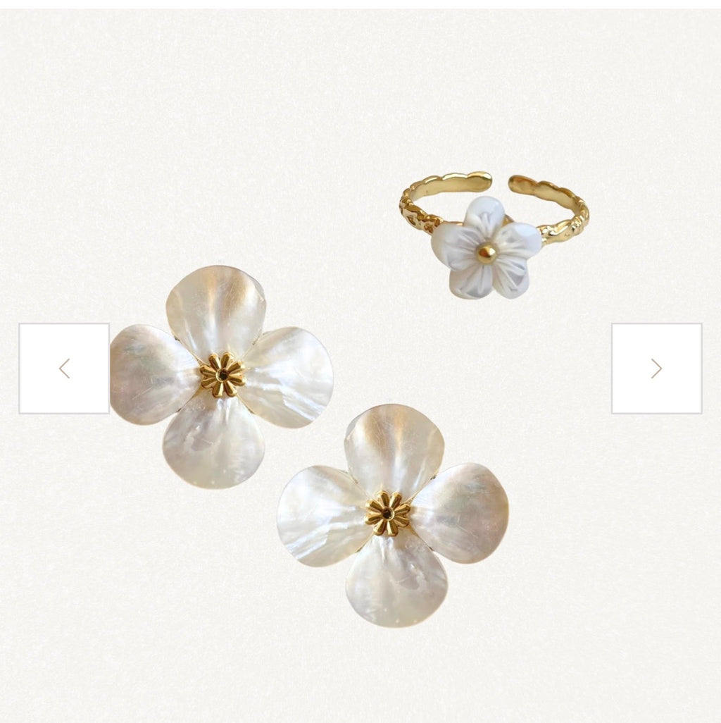 ✨ Ensemble Florina – Boucles d’oreilles & bague en forme de fleur ✨