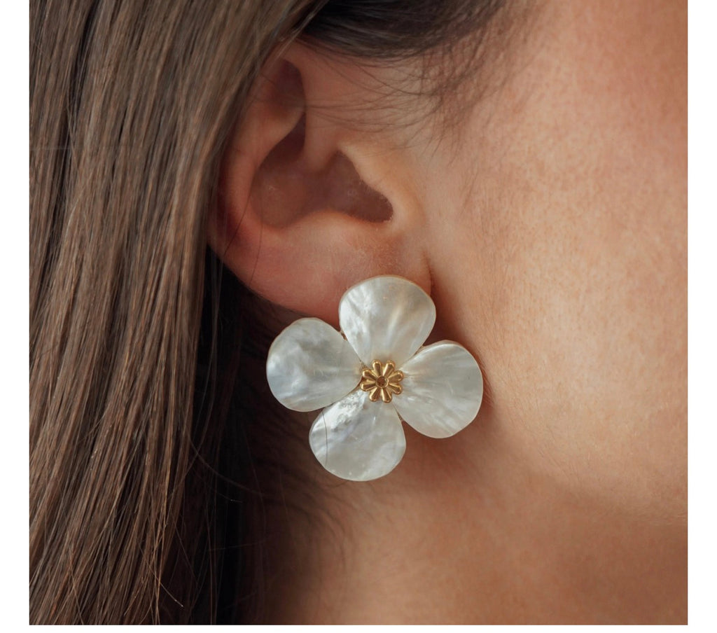 ✨ Ensemble Florina – Boucles d’oreilles & bague en forme de fleur ✨